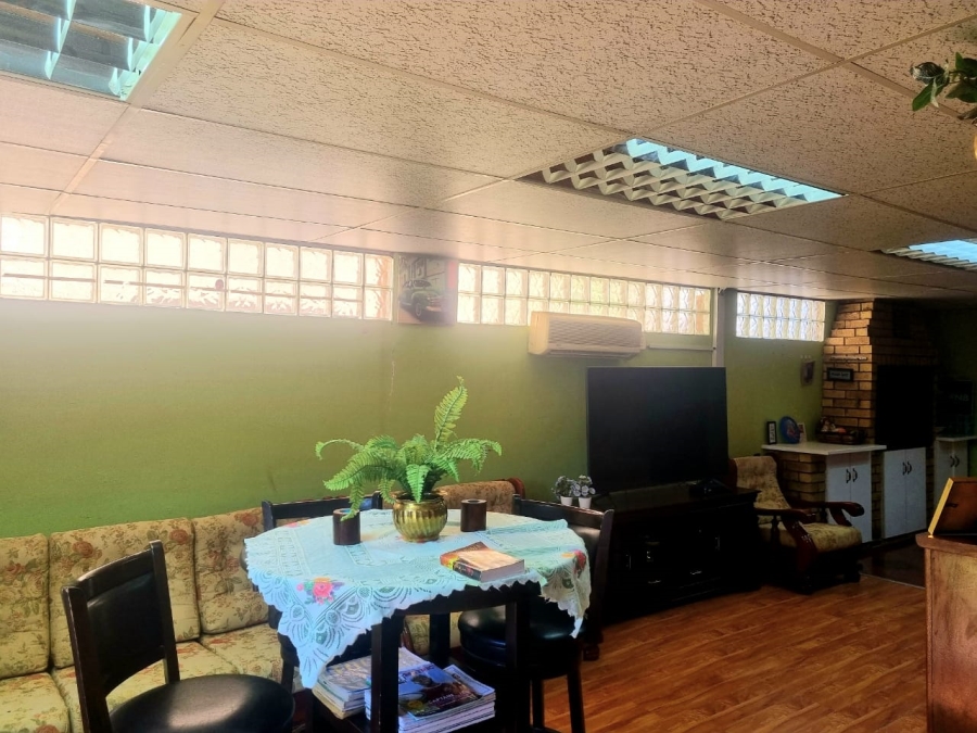 3 Bedroom Property for Sale in Floors Northern Cape